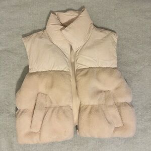 Women’s H&M cropped vest